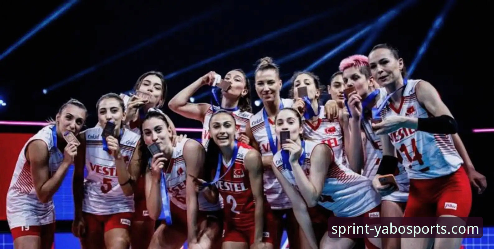 YaboSports手机投注 2026欧冠女排半决赛惊天逆转,科内利亚诺为何连丢四赛点无缘决赛?